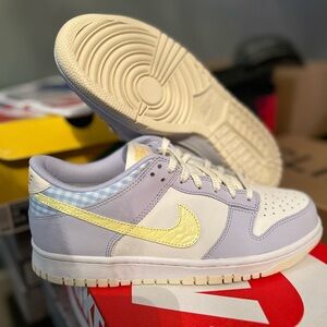 Size 7y- Nike Dunk Low Easter